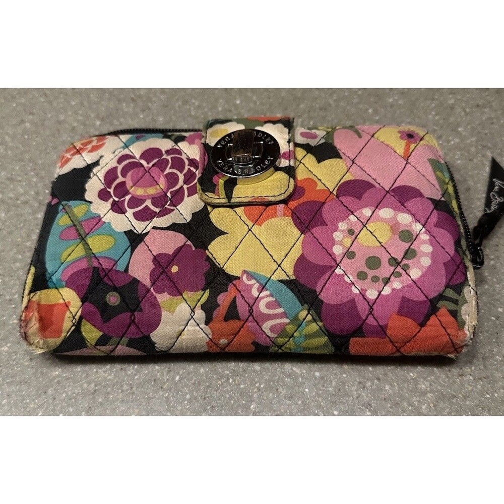 Vera Bradley Turn Lock Wallet Va Va Bloom Floral Pattern Vintage Retired Pattern